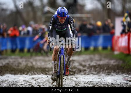 Baal, Belgium. 01st Jan, 2025. Dutch Pim Ronhaar pictured in action during the men's elite race of the 'GP Sven Nys' cyclocross cycling event on Wednesday 01 January 2025 in Baal, stage 5/8 in the X2O Badkamers 'Trofee Veldrijden' competition. BELGA PHOTO DAVID PINTENS Credit: Belga News Agency/Alamy Live News Stock Photo