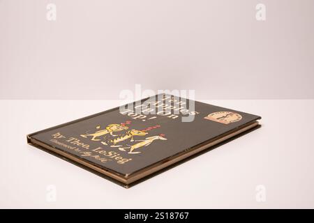 Children's Book Ten Apples Up On Top! by Theo LeSieg Stock Photo