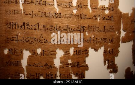 Hieratic papyrus. Cursive writing system, used in Ancient Egypt ...