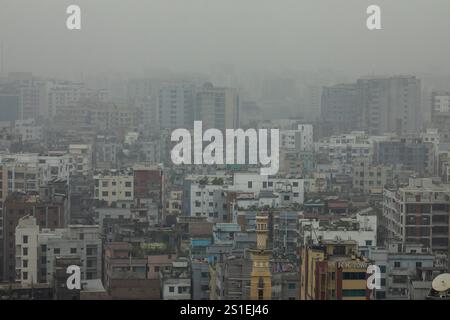 Dhaka, Bangladesh. 03rd Jan, 2025. General view of buildings and residential area in Dhaka city covered with fog during a winter day. (Photo by Sazzad Hossain/SOPA Images/Sipa USA) Credit: Sipa USA/Alamy Live News Stock Photo