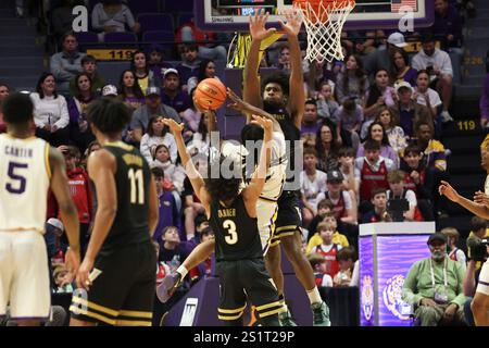 LSU guard Jordan Sears (1) attempts a layup past Mississippi State ...