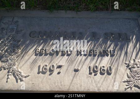 Los Angeles, California, USA 2nd January 2025 Charles Seel Grave in Enduring Faith at Forest Lawn Memorial Park Hollywood Hills on January 2, 2025 in Los Angeles, California, USA. He was an actor and appeared with Olivia de Havilland in Lady in a Cage, and appeared in TV shows The Twilight Zone, Alfred Hitchcock Presents, Gunsmoke and Star Trek. Photo by Barry King/Alamy Stock Photo Stock Photo