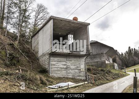 Valley station of the Schwaendi-Laenggrat aerial cableway, which has since been demolished. The cable car made its first trip on 07/12/1962 at 10:59 a Stock Photo