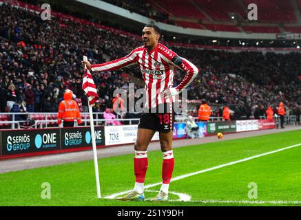 Sunderland's Wilson Isidor celebrates scoring their side's first goal of the game during the Sky Bet Championship match at the Stadium of Light, Sunderland. Picture date: Sunday January 5, 2025. Stock Photo