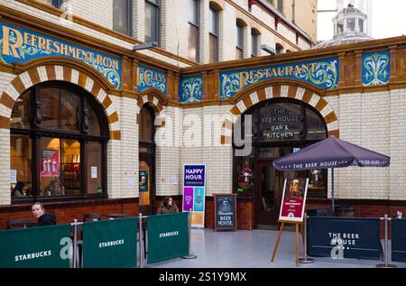 Ornate tiled refreshment and restaurant signs at Manchester Victoria Station Stock Photo