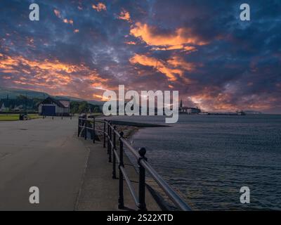 Looking along the north prom past the lifeboat station and into Largs ...