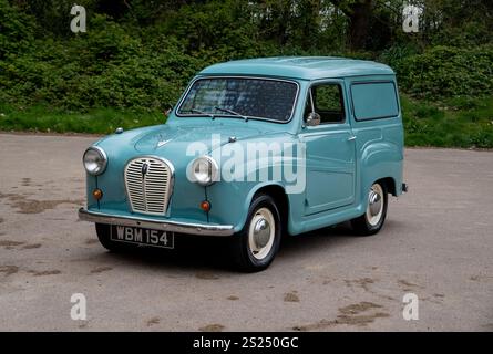 1958 Austin A35 Countryman post war/mid century British car based van Stock Photo