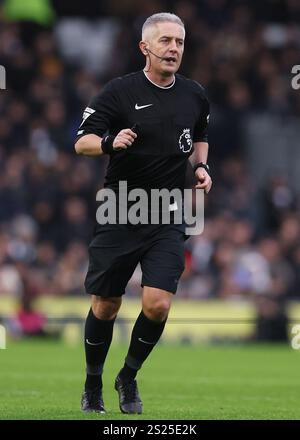 London, UK. 5th Jan, 2025. Referee Darren Bond during the Premier League match at Craven Cottage, London. Picture credit should read: Paul Terry/Sportimage Credit: Sportimage Ltd/Alamy Live News Stock Photo