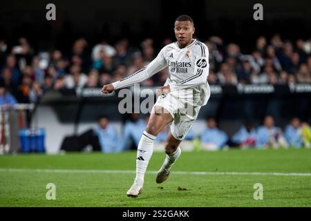 Match Real Kylian Mbappe (Forward) of Real Madrid seen in action during warm-up ...