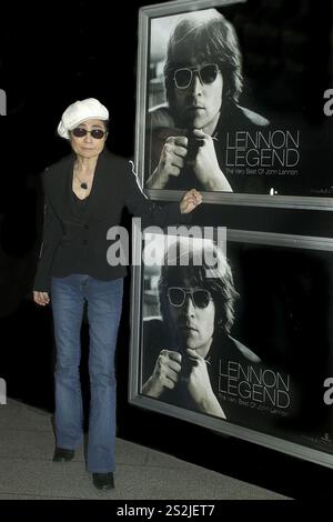 Yoko Ono at the launch of JOHN LENNON'S GREATEST HITS DVD at the Curzon Mayfair cinema, London 14th Oct 2003 Stock Photo
