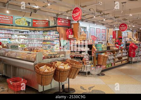 Murray's Cheese section of the the Grand Central Market, commuter friendly food vendors inside Grand Central Station in Midtown Manhattan, NYC. Stock Photo