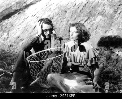 BRINGING UP BABY CARY GRANT, KATHARINE HEPBURN     Date: 1938 Stock Photo