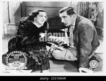 HER MASTER'S VOICE [US 1936]   PEGGY CONKLIN, EDWARD EVERETT HORTON     Date: 1936 Stock Photo