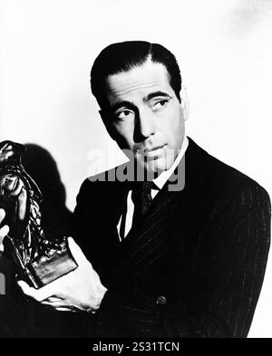 THE MALTESE FALCON HUMPHREY BOGART     Date: 1941 Stock Photo