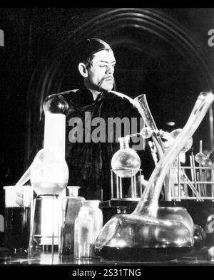 THE MASK OF FU MANCHU BORIS KARLOFF     Date: 1932 Stock Photo