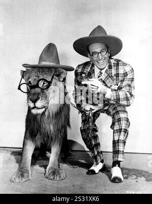 THE SIN OF HAROLD DIDDLEBOCK CALIFORNIA PICTURES JACKIE THE LION, HAROLD LLOYD     Date: 1947 Stock Photo