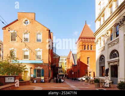 Lancaster City Welcome Center at Penn Square and view of Central Market in Historic Downtown in Lancaster in Pennsylvania Dutch Country, Pennsylvania, Stock Photo