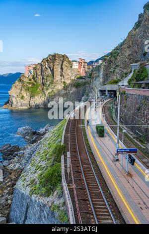 Manarola train station and end of the Riomaggiore to Manarola coastal walk in Cinque Terre National Park in the Liguria Region of northwest Italy Stock Photo