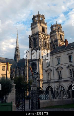 Early evening view of the Cathedral of the Holy Cross of Orléans, Place Sainte-Croix, 45000 Orléans, France Stock Photo