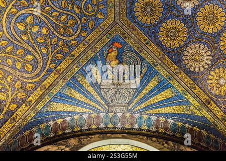 Mosaic detail of a cockerel, Charlemagne's chapel (Pfalzkapelle), Aachen cathedral, (Aix-la-Chapelle), Nordrhein-Westfalen, Germany Stock Photo