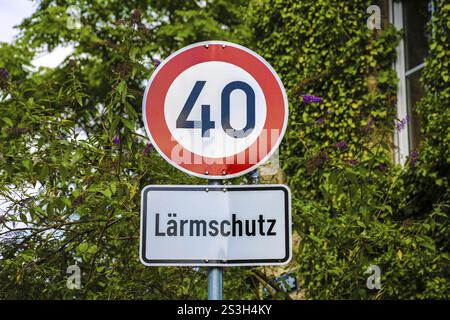Traffic sign 274-40, speed limit 40 km/h, round traffic sign, noise protection, lettering, letters, road traffic regulations, Reutlingen, Baden-Wuertt Stock Photo