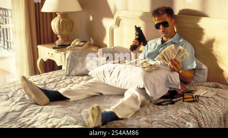 ALEC BALDWIN in MIAMI BLUES (1990), directed by GEORGE ARMITAGE. Credit: ORION PICTURES / Album Stock Photo