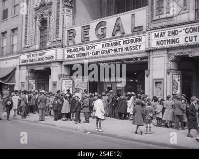 The movies are popular in the  section of Chicago, Illinois by Russell Lee (circa 1940) Stock Photo