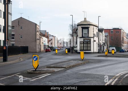 View including the former Foresters pub, Raglan Street, Hillfields, Coventry, West Midlands, England, UK Stock Photo