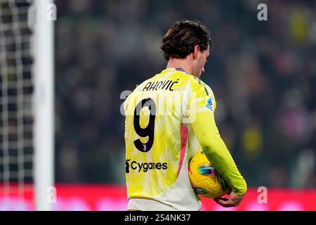 Torino, Italia. 07th Dec, 2024. Juventus' Dusan Vlahovic during the Serie A soccer match between Juventus and Bologna at Allianz Stadium in Turin, North Italy - Saturday, December 07, 2024. Sport - Soccer . (Photo by Spada/Lapresse) Credit: LaPresse/Alamy Live News Stock Photo