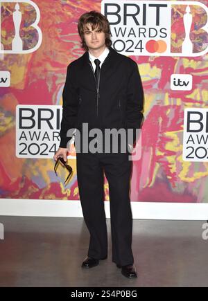Joe Keery Attends The BRIT Awards 2025 At The O2 In Greenwich London Editorial Use Only Joe Keery Attends The Brit Awards 2024 At The O2 In London England Saturday 2nd March 2024 Editorial Use Only 2s4p0bg