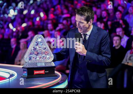 London, UK. 13th Jan, 2025. Presenter Rob Walker during the The Johnstone's Paint Masters Snooker 2025 match between Mark Williams and Ding Junhui at Alexandra Palace, London, England, United Kingdom on 13 January 2025 Credit: Dylan Hepworth/Every Second Media Credit: Every Second Media/Alamy Live News Stock Photo