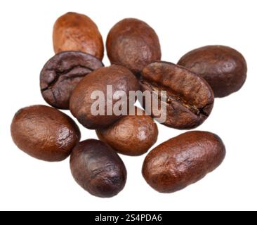 Heap of roasted coffee beans isolated on white background, top view ...