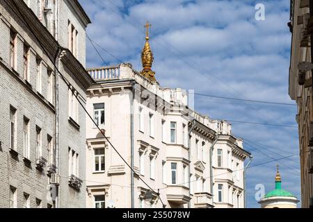 old typical urban houses of the late 19th century in Arkhangelskiy Lane in center of Moscow city Stock Photo