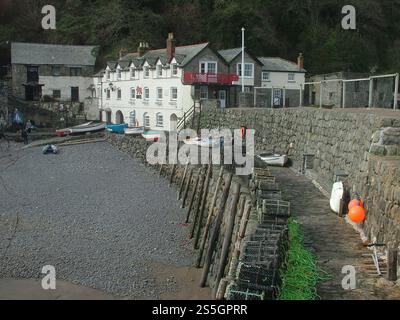 The Red Lion hotel on the quay overlooking the harbour at the picturesque fishing village of Clovelly on the north Devon coast. The picture is taken f Stock Photo