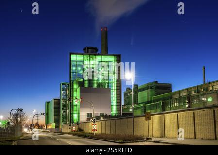 The Lausward combined heat and power plant in Duesseldorf, gas and ...