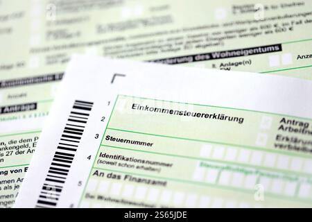 German annual income tax return declaration form for 2022 year close up. The concept of tax reporting in Germany and Europe. German annual income tax Stock Photo