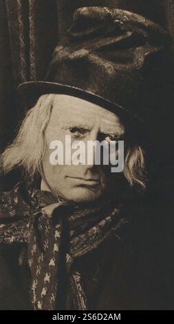 French actor Jean Périer in 1914 by Nadar Stock Photo - Alamy