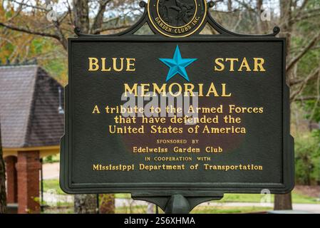 Blue Star Memorial marker at the Mississippi Welcome Center along I-22 in Tremont, Mississippi. (USA) Stock Photo