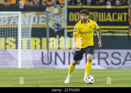 Jan-Luca Rumpf (Alemannia Aachen, #13) TSV Alemannia Aachen vs. SG ...