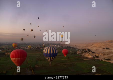 hot-air balloons over Thebes, Luxor, Egypt Stock Photo