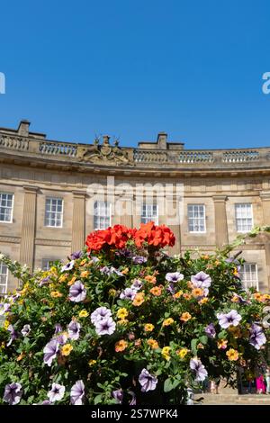 A display of flowers in Buxton Crescent, Buxton, Derbyshire Stock Photo