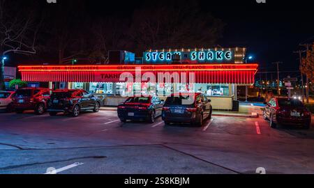 Springfield, MO USA - April 28, 2018: Neon lights at Steak n Shake,  a retro diner. Stock Photo