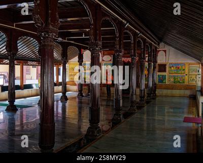 Main hall decorated by wooden pillars of Shri Dev Rameshwar Temple in ...