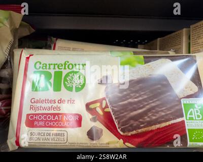 Crispy chocolate rice cakes from organic brand on grocery store shelf Stock Photo