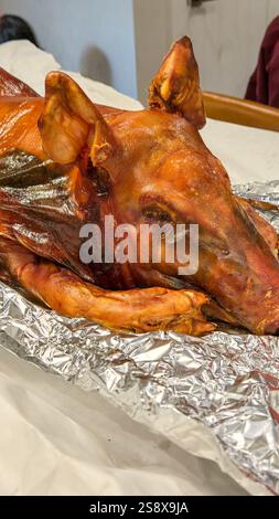 Suckling pig illustration Stock Photo - Alamy