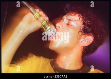 Rick Witte RICK WITTER, EARLY TOUR, 1994: A young Rick Witter of Shed Seven ...
