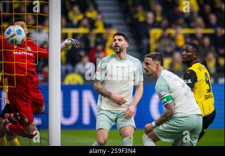 TOR zum 0 1 Serhou Guirassy Borussia Dortmund BVB (09) Torjubel Zunge