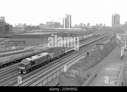 Br class 37 diesel loco Black and White Stock Photos & Images - Alamy