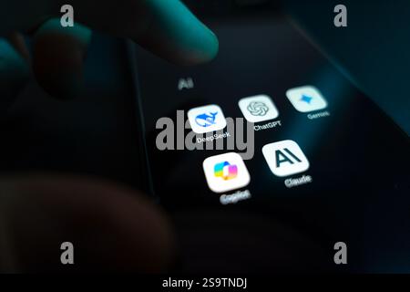 a collection of popular AI apps, including Deepseek, ChatGPT, Gemini, and Claude, showcasing the diverse landscape of artificial intelligence tools av Stock Photo