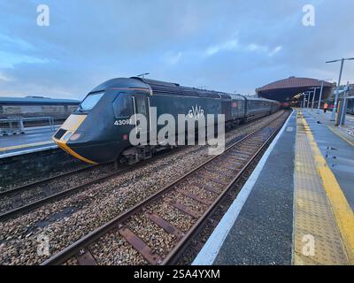 Great Western Railway (GWR) Class 43 (HST) waiting to depart Penzance Railway Station. Stock Photo
